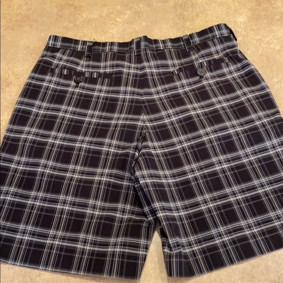 Men’s  IZOD golf shorts size 34 - Picture 4 of 4